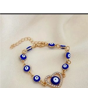 Evil eye hear shape bracelet